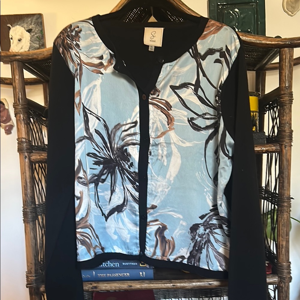 Sioni Elegant Black Cardigan